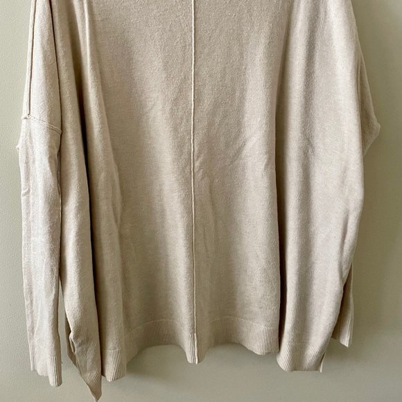 Carly Jean Los Angeles Sweater - Size L - Picture 3 of 5